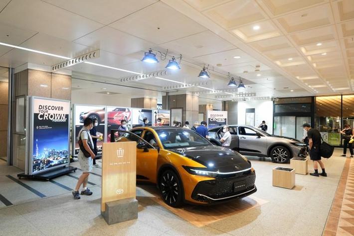 トヨタ 新型クラウンが福岡 大阪で初披露 Discover Your Crown 全国キャラバン 開催中 画像ギャラリー No 1 業界先取り 業界ニュース 自動車ニュース22国産車から輸入車まで Mota