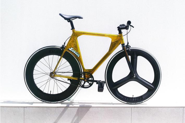 買えるLEON x LEADER(R)︎コラボレーション第1弾！世界限定１台のGOLD LEADERが２０２２年９月２４日「買えるLEON」にて発売