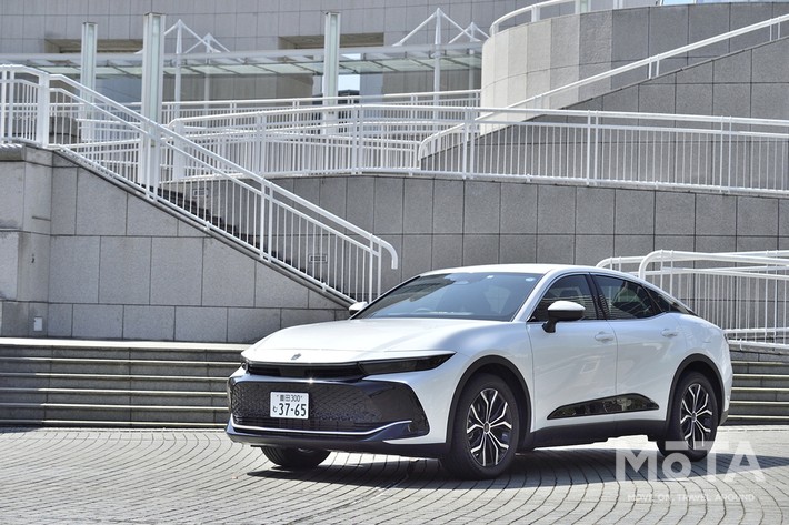 新型クラウンクロスオーバー