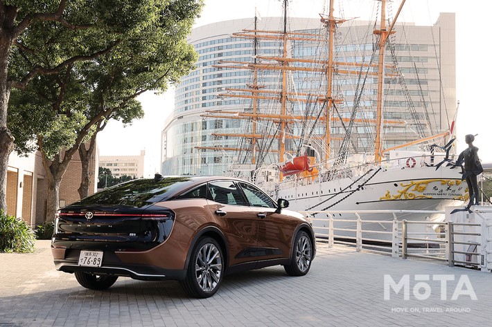 トヨタ 新型クラウンクロスオーバー G アドバンスト レザーパッケージ(G Advanced Leather Package)