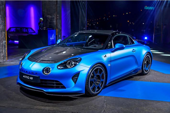 パフォーマンスを追求したラディカル（過激）な A110 アルピーヌ A110 Rを日本導入