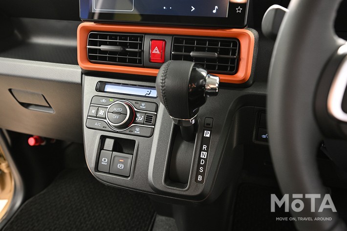 ダイハツ タント ファンクロス