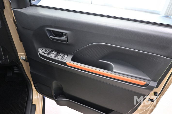 ダイハツ タント ファンクロス