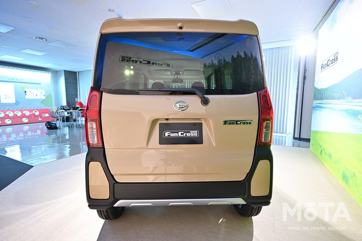 ダイハツ タント ファンクロス