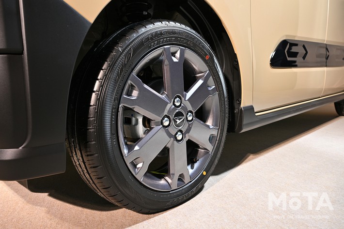 ダイハツ タント ファンクロス