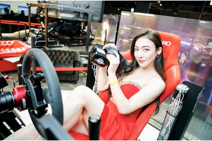 【初コラボが実現！】美しすぎるレーシングドライバー「塚本ナナミ」とのコラボ企画が決定　10月25日、第3回BCS(ボッシュカーサービス)サーキットミーティングブースにも出展