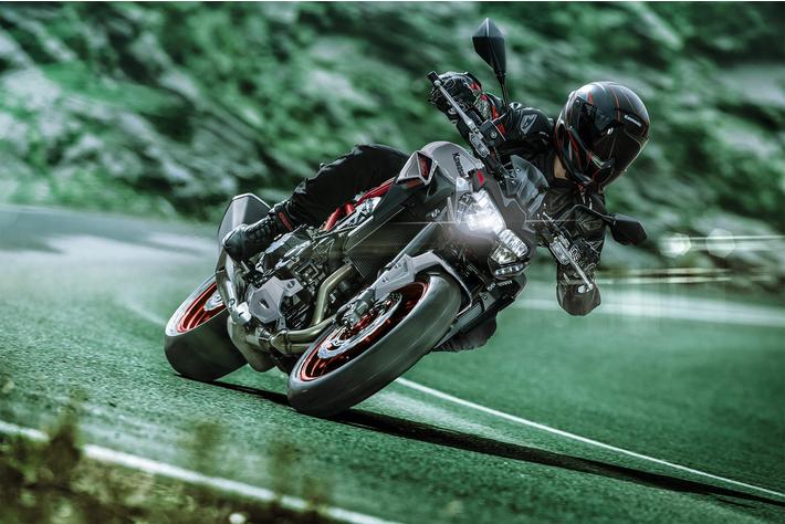 カワサキから「Z900」NEWグラフィック登場！2022年11月15日発売