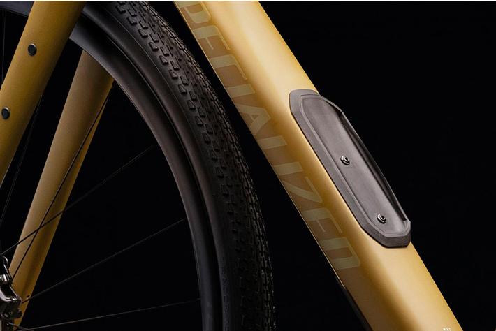 スペシャライズドから、前後にFuture Shockを搭載した全く新しい