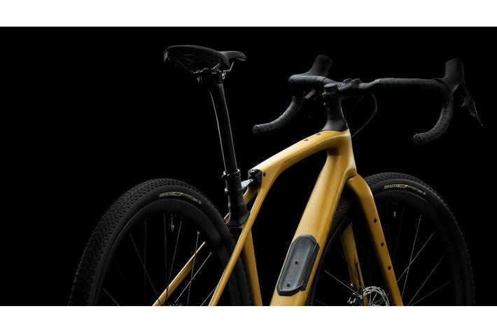 スペシャライズドから、前後にFuture Shockを搭載した全く新しい