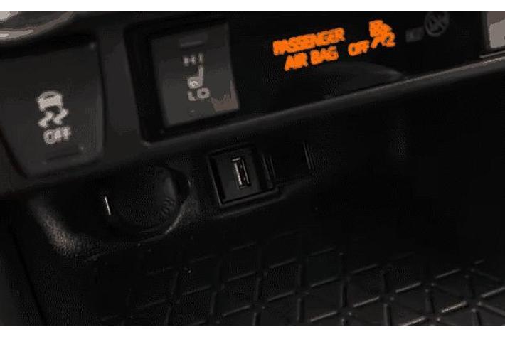 こ*う様 【CarDongle】カーナビで動画視聴 挿すだけでカーナビをAndroid仕様にするCarDongleの最新モデル