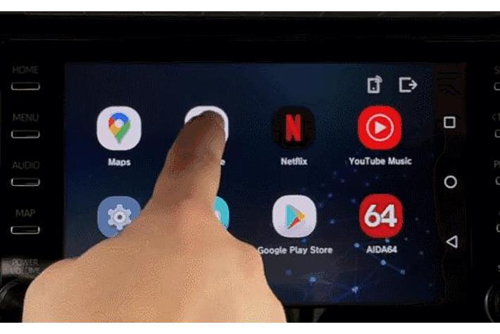 挿すだけでカーナビをAndroid仕様にするCarDongleの最新モデル