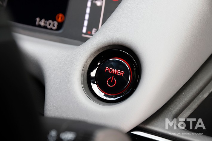 ホンダ フィット e:HEV RS（ボディカラー：プレミアムサンライトホワイト・パール）