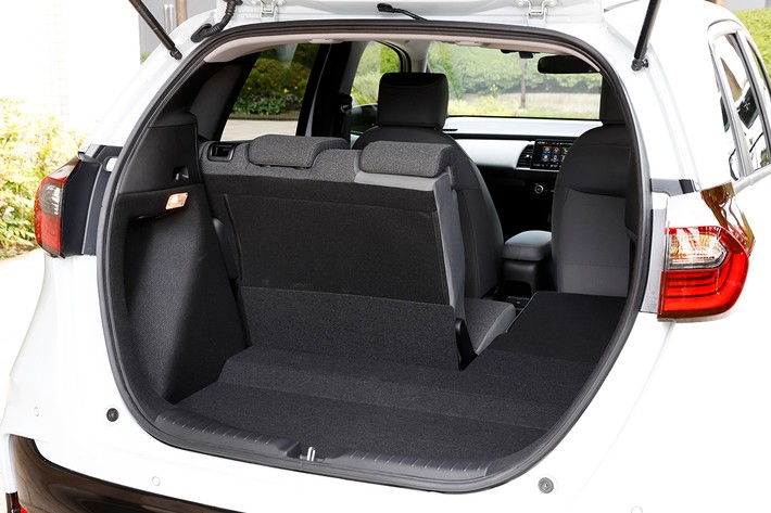 ホンダ フィット e:HEV RS（ボディカラー：プレミアムサンライトホワイト・パール）