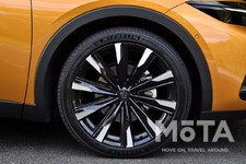 トヨタ クラウンクロスオーバー RS 