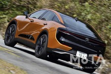 トヨタ クラウンクロスオーバー RS 