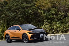 トヨタ クラウンクロスオーバー RS 