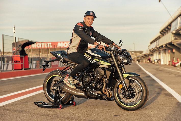 ジェレミー・アルコバが2022年のTRIUMPH TRIPLE TROPHYを受賞！