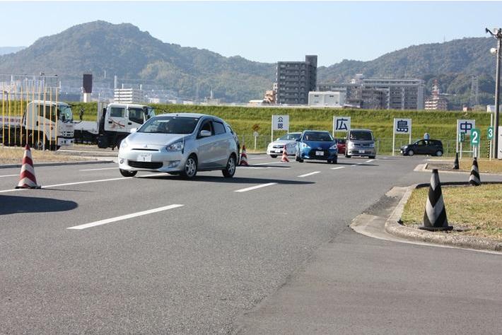 【JAF広島】自らの運転を振り返るきっかけに、ベテランドライバー対象の体験型講習会開催