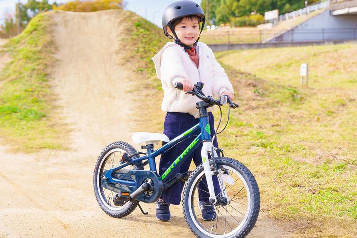 まるで本格MTB！超軽量キッズスポーツバイクDIRTRAIL KIDS(ダー