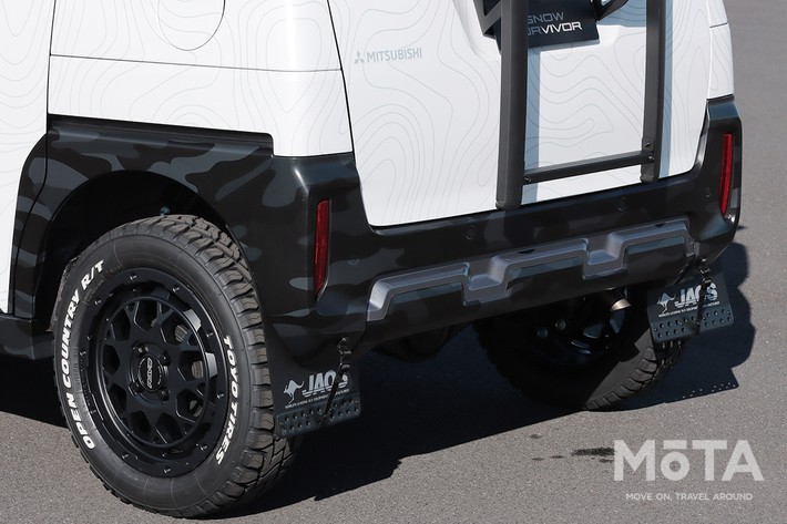 三菱 デリカミニ Snow Survivor