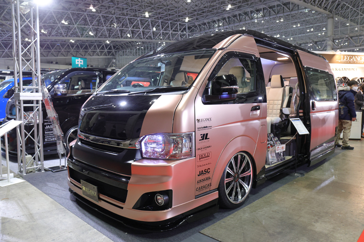 LEGANCEがハイエース“ファインテックツアラー”をゴージャスにグレード