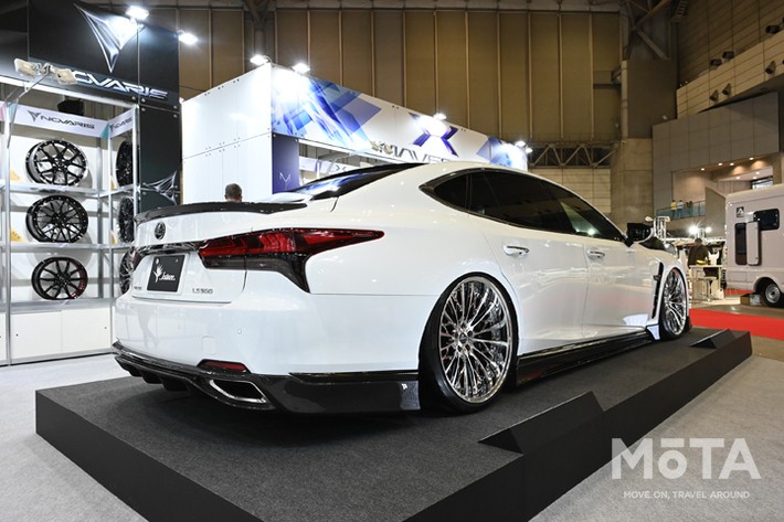 ウェッズのフラッグシップブランドから高級車向けのラグジュアリーな