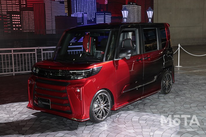 タントカスタム RED／BLACK