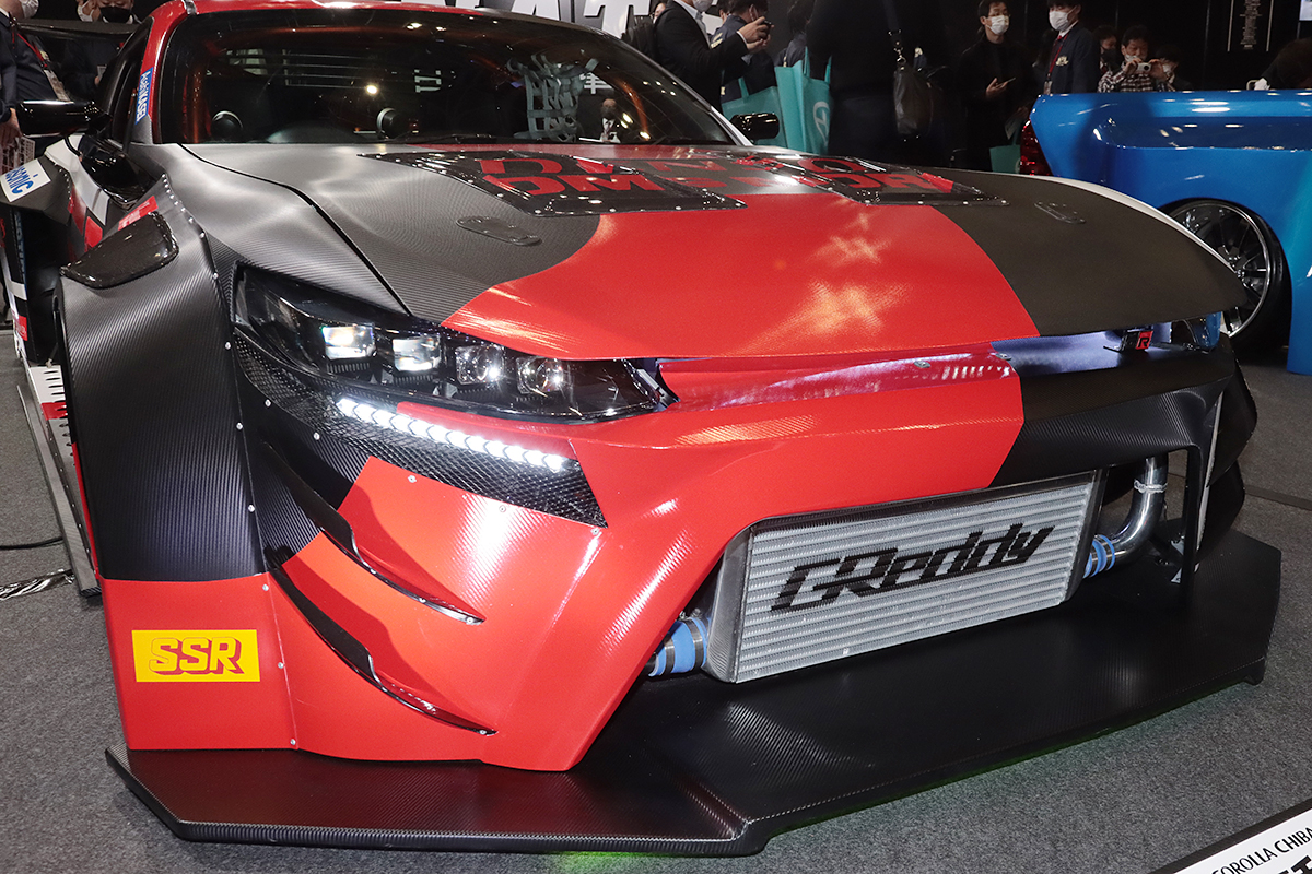 トヨタ 86がレーシングカーに！ 未来の自動車整備士を育成する専門学校