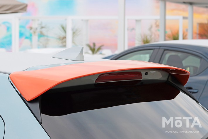 マツダ MAZDA2 15 BD（ROOKIE DRIVE架装車／ボディカラー：エアストリームブルーメタリック）