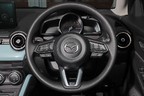 マツダ MAZDA2 15 BD（ROOKIE DRIVE架装車／ボディカラー：エアストリームブルーメタリック）