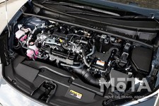 トヨタ 新型プリウス（グレード：Z／駆動方式：E-Four[4WD]／ボディカラー：アッシュ／内装色：グラディエントブラック）