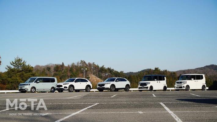 今回のイベントではGathers製の最新カーナビが搭載された5台のデモ車両が用意されました