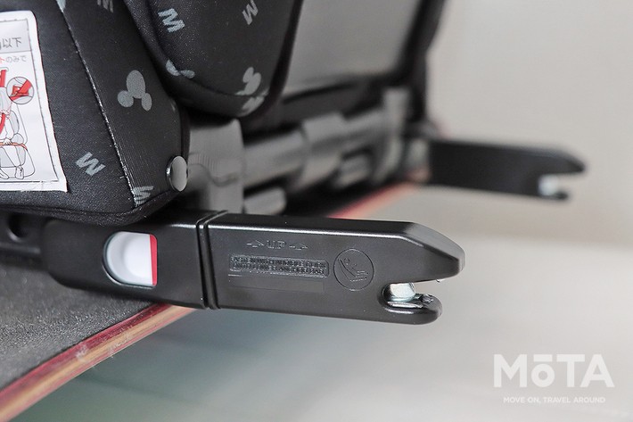 ISOFIXのコネクター（チャイルドシート側）