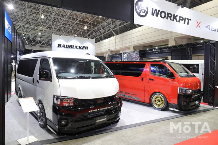 ハイエースを目をひく顔にカスタマイズ。「東京オートサロン2023