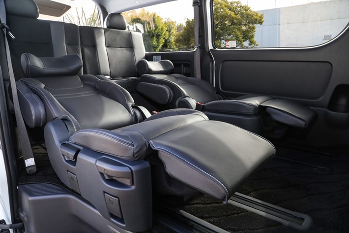 ステルス 3列シート7人乗り