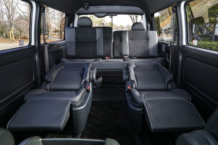 ステルス 3列シート7人乗り