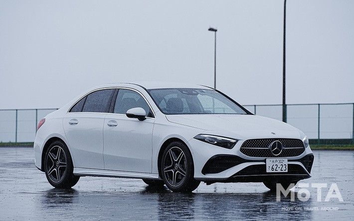 メルセデス・ベンツ Aクラス(A180セダン)