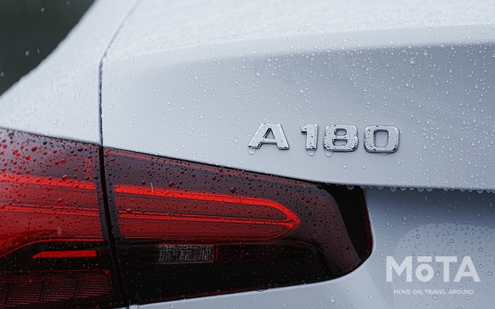 メルセデス・ベンツ Aクラス(A180セダン)