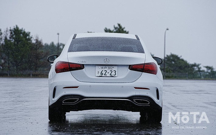 メルセデス・ベンツ Aクラス(A180セダン)