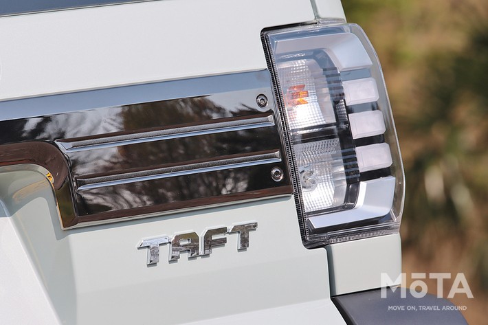 ダイハツ タフト（ボディカラー：レイクブルーメタリック〈B87〉）