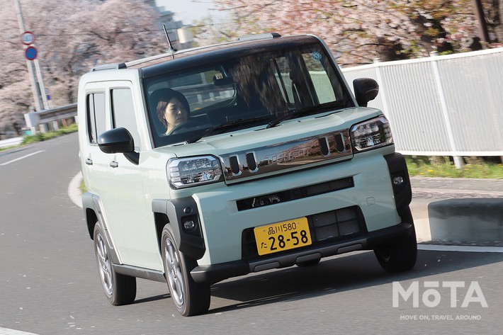 ダイハツ タフト（ボディカラー：レイクブルーメタリック〈B87〉）