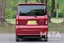 ダイハツ タント（グレード：X／ボディカラー：ファイアークォーツレッドメタリック）