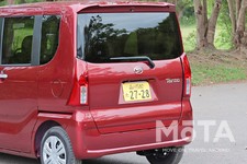 ダイハツ タント（グレード：X／ボディカラー：ファイアークォーツレッドメタリック）