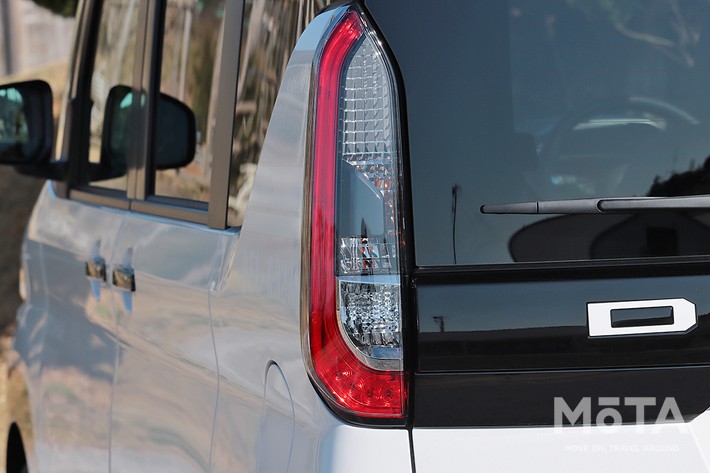 三菱 デリカミニ アクティブトーンスタイル