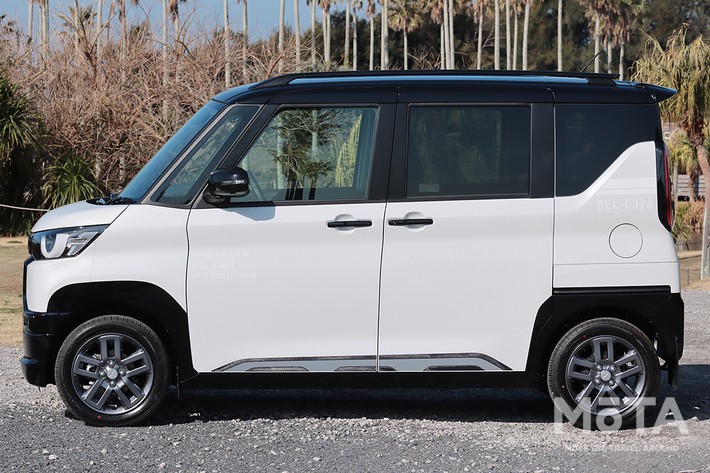 三菱 デリカミニ アクティブトーンスタイル