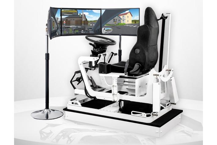 バス運転手育成用の新型ドライビングシミュレーターを発表！！