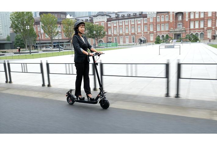 カスタムジャパン、道路交通法の改正に対応した電動キックボード「eXs（エクス）」の開発を発表、Makuake（マクアケ）にて近日中にクラファン開始