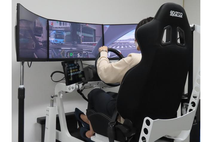 【JAF愛知】６月は雨の日の運転に注意！ドライビングシミュレーターを活用したマンツーマン交通安全講習を開催します