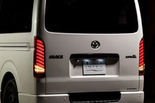 高品質でコスパに優れるINTECの「フルLEDテールランプ」にハイエース用が登場！ 煌びやかなリアビューをつくる“3D造形チューブバー”を採用／INTEC Vol.4