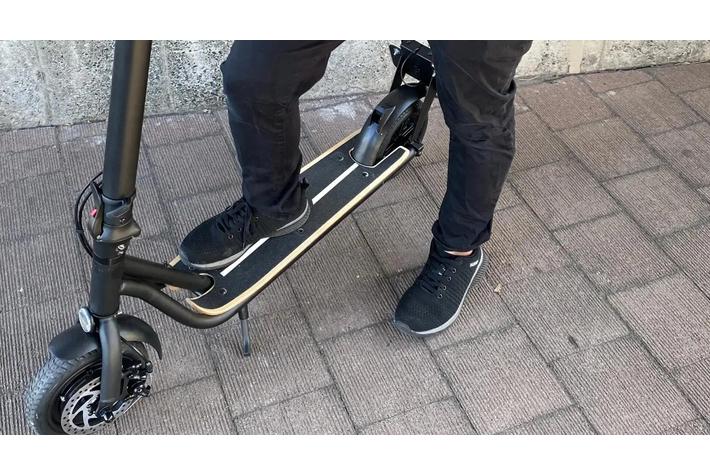 Yahooショップ「Show !t」6/11 20:00よりシャオミMiバンド5をポイント10倍プレゼント！「特定小型」区分電動キックボードの先行予約台数残りわずか！